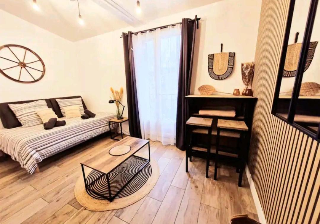 Maison Juliette กลีชี ภายนอก รูปภาพ